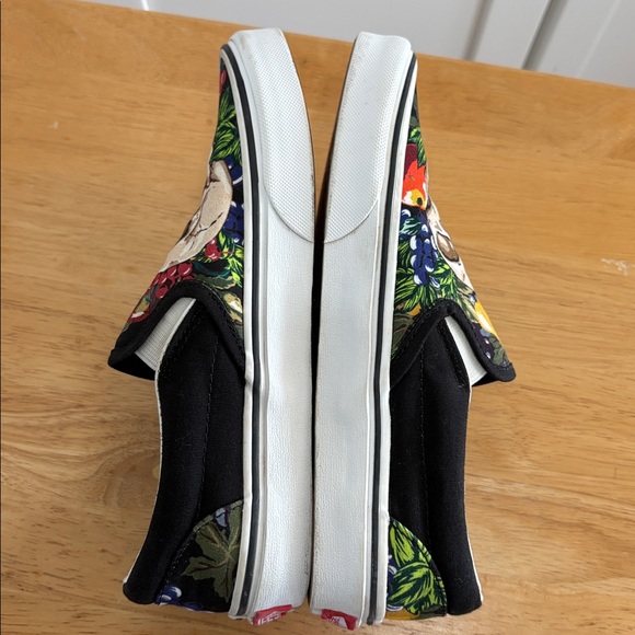 Vans Fruit Skull Men's 5.5 Women's 7 unisex classic slip on - Picture 4 of 9